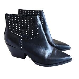 Dolce Vita Black Studded Leather Ankle Booties 7.5 Silver Studs Pointed